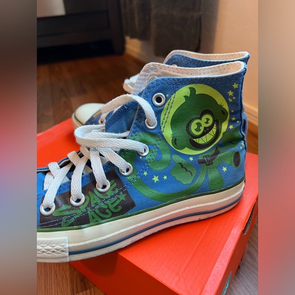 Rare All Stars Converse like new 5.5M, 7.5W - Picture 8 of 10